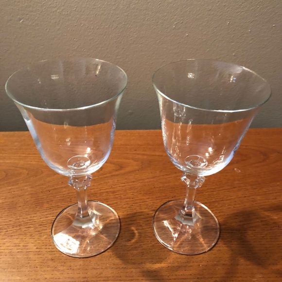 Set of 2 Pristine Crystal Long Stemmed Wine Glasses, Water Goblets 7 1/4" Flared - Picture 2 of 8